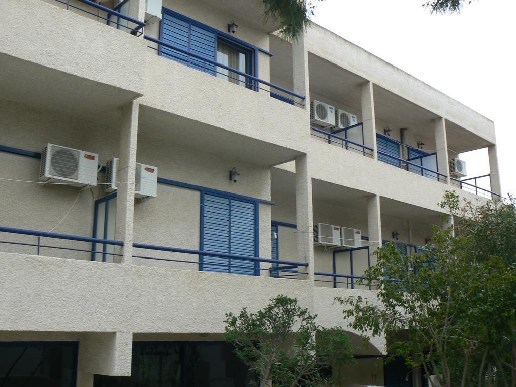 Pericles Studios Agia Marina  Exterior photo