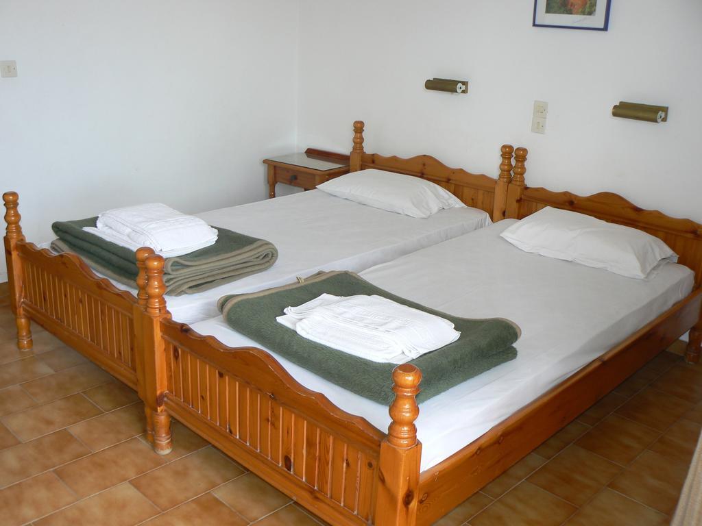 Pericles Studios Agia Marina  Room photo