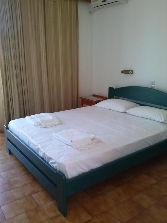 Pericles Studios Agia Marina  Room photo