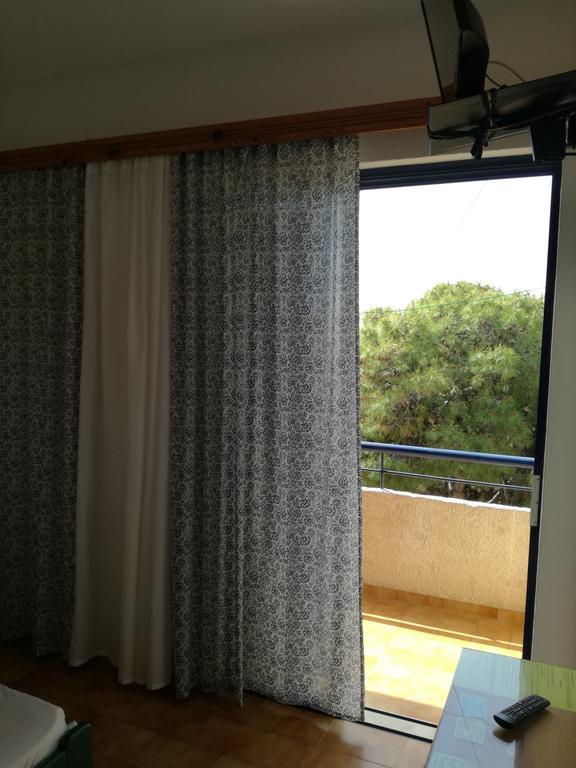 Pericles Studios Agia Marina  Exterior photo